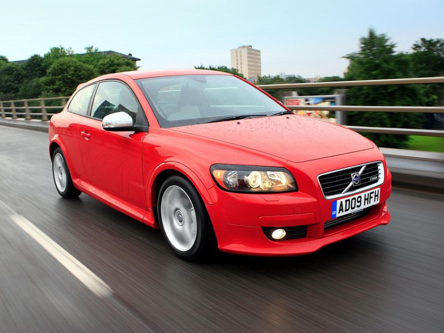  Volvo C30 R-Design DRIVe Efficiency 2009 года  (UK) (фото 7 из 9)
